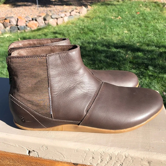 NWOT Ahnu Womens Leela Leather Ankle Bootie in Brown - Size 11 - Picture 2 of 9